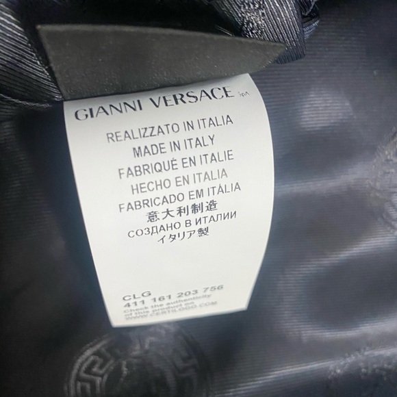 Versace Jacket purchased on Rode Drv - Picture 10 of 12